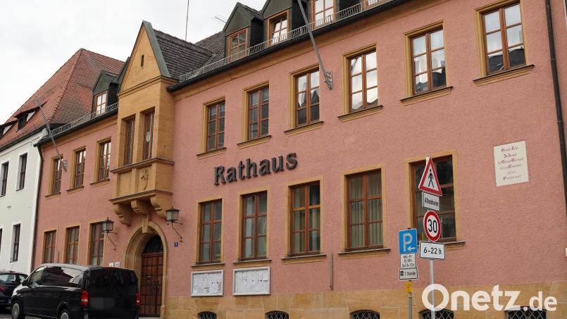 Im Rathaus fand die April-Sitzung des Stadtrates statt. Es war die letzte Sitzung unter der Leitung von Bürgermeister Bernhard Stangl. Bild: jma