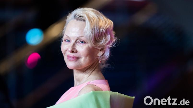 Anderson wurde durch die 90er-Jahre-Serie „Baywatch“ über Rettungsschwimmer von Malibu berühmt. (Archivbild) Bild: Christoph Soeder/dpa