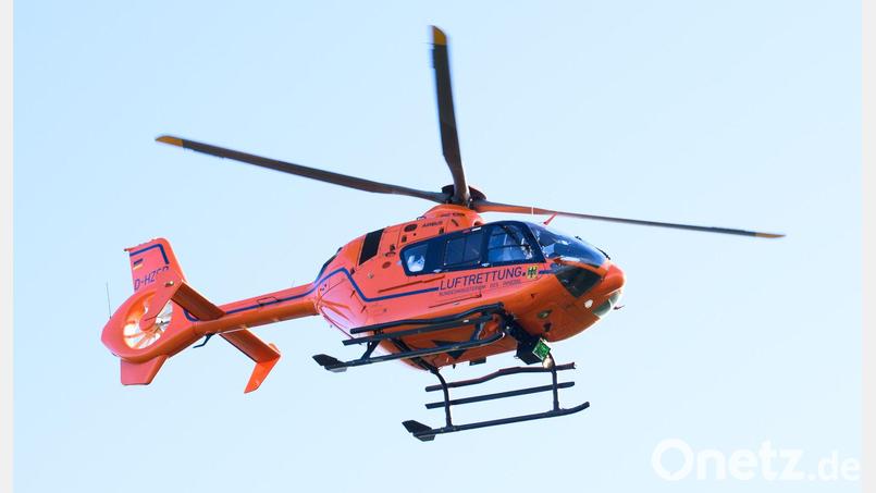 Mit lebensgefährlichen Verletzungen kam der Mann in die Klinik, wo er nachts starb. (Symbolbild) Bild: Julian Stratenschulte/dpa