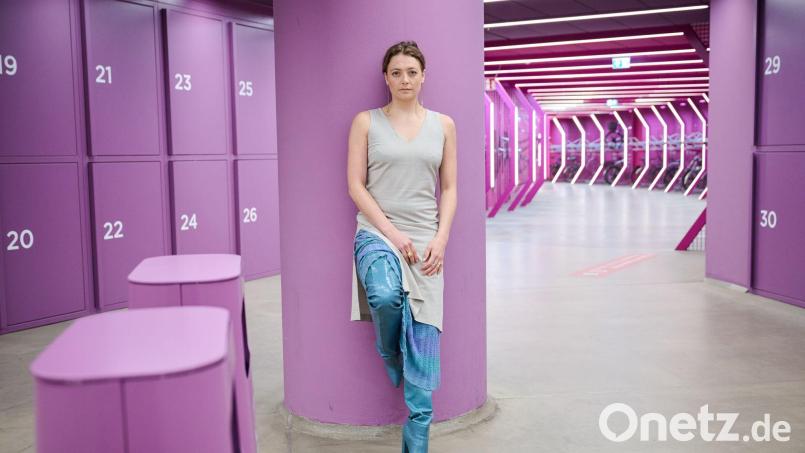 Schauspielerin Hanna Plaß ist in London geboren und mit Englisch und Plattdeutsch aufgewachsen. Bild: Annette Riedl/dpa