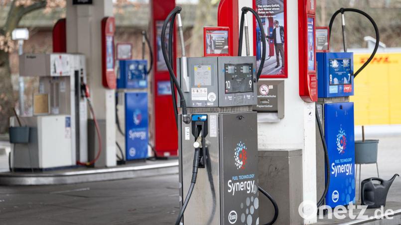 Eine Tankstelle in Berlin-Tiergarten. Momentan bewegen sich die Preise nach unten, Bild: Fabian Sommer/dpa