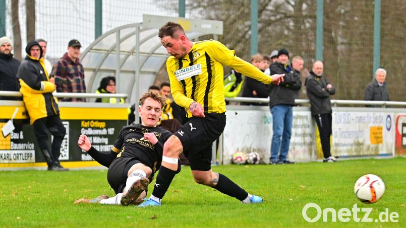 Daniel Tesar Rechts) und der SV Poppenreuth sind in der Kreisliga auf Abschiedstour. Bild: tsc