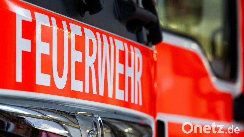 Ein Feuer im Erdgeschoss eines Mehrfamilienhauses in Bad Tölz führte zu Verletzten. (Symbolbild) Bild: Soeren Stache/dpa