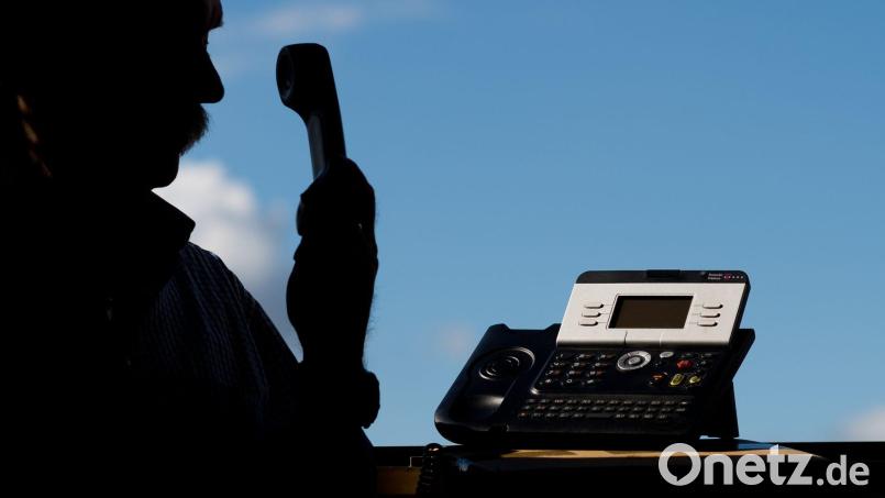 Telefonbetrug Symbolbild: Julian Stratenschulte/dpa