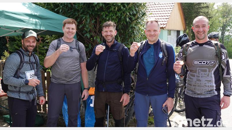 Gut verpflegt und motiviert beim Kleinen Schlackenmarsch Bild: Christian Koch