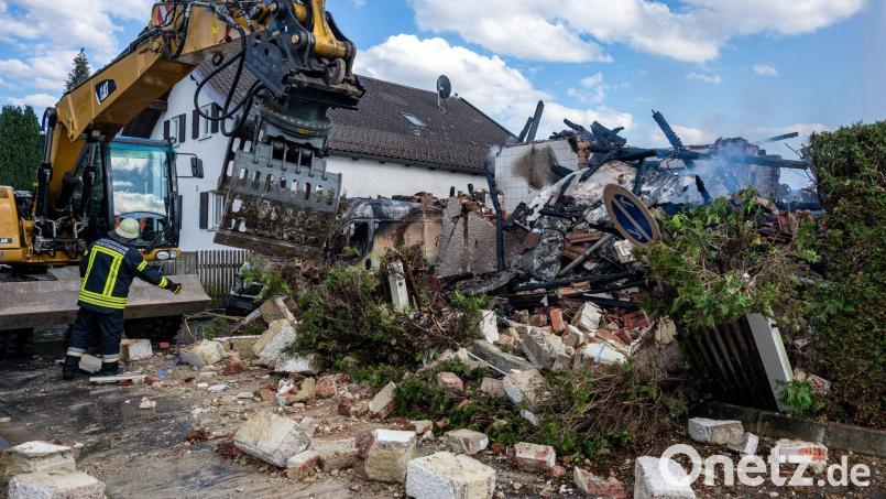 Von dem Haus sind nur noch Trümmer übrig. Bild: Armin Weigel/dpa