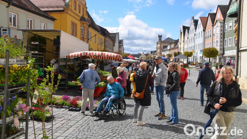 Der Frühlingsmarkt in Kemnath hatte viele Besucher aber leider nur wenige Fieranten. Bild: ak