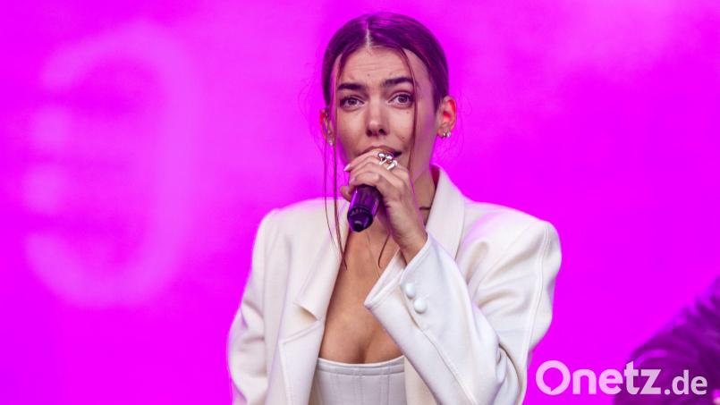 Alina Süggeler berichtet offen von ihrer Hirnblutung und wie sie ihr Leben und ihren Blick auf die Zukunft verändert hat. (Archivbild) Bild: Frank Hammerschmidt/dpa