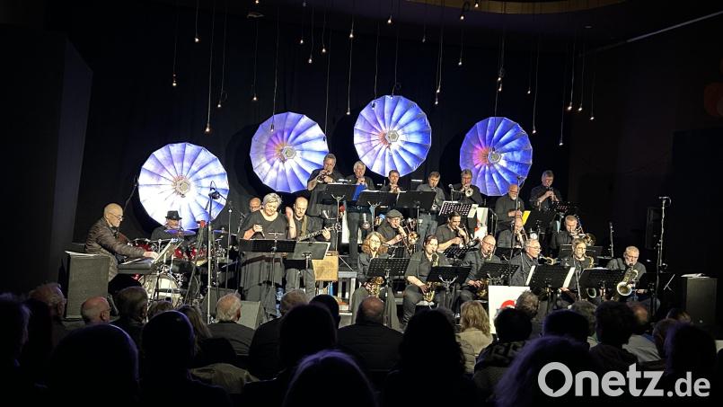 "Swing im Ring": Die Metro-Bigband spielt am 8. Mai in der "Sünde" in Weiden. Bild: Alois Träger/exb