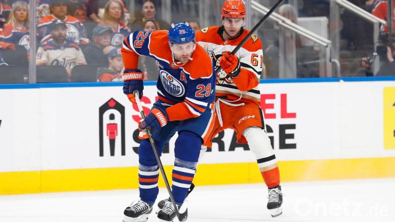 Leon Draisaitl ist zurück auf dem Eis. Bild: CODIE MCLACHLAN/The Canadian Press/dpa