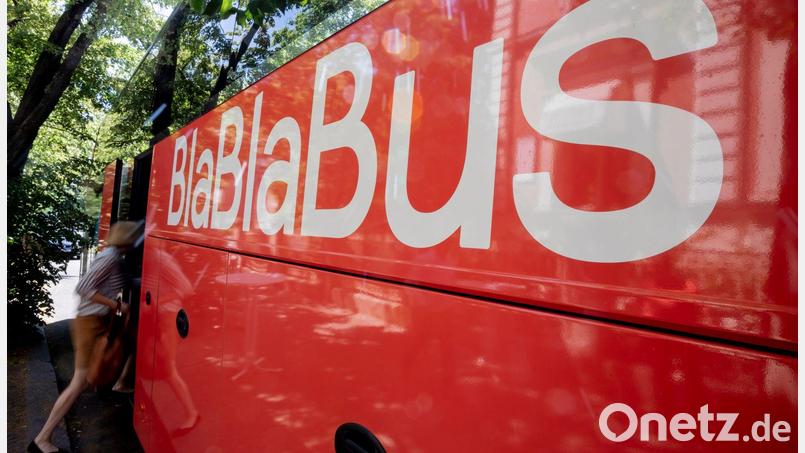 Das Unternehmen BlaBlaCar stellt sein Busnetz ein. (Archivbild) Bild: Christoph Soeder/dpa