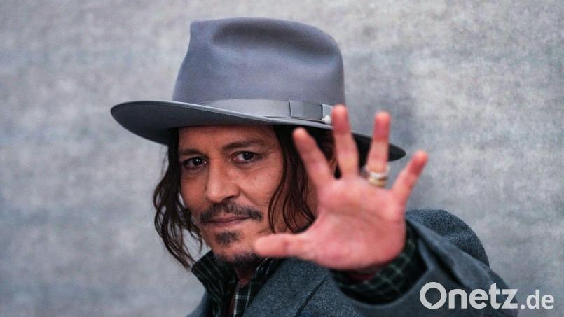 Einen Monat lang präsentieren die Art Gallery Wiesbaden und die Galerie Bilder Fuchs in Fulda Kunstwerke von Johnny Depp. (Archivbild) Bild: Thibault Camus/AP/dpa