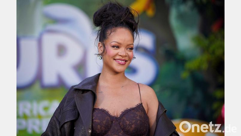 Rihanna hat zum ersten Mal mit ihrer kleinen Tochter posiert. (Archivbild) Bild: Jordan Strauss/Invision/AP/dpa