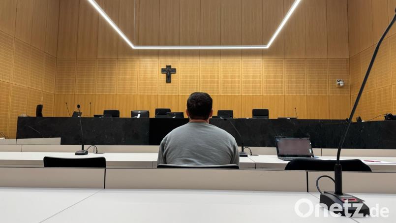 Vor dem Landgericht Weiden muss sich ein 36-Jähriger wegen des Transports von rund sieben Kilogramm Kokain verantworten. Bild: Stefanie Tretter