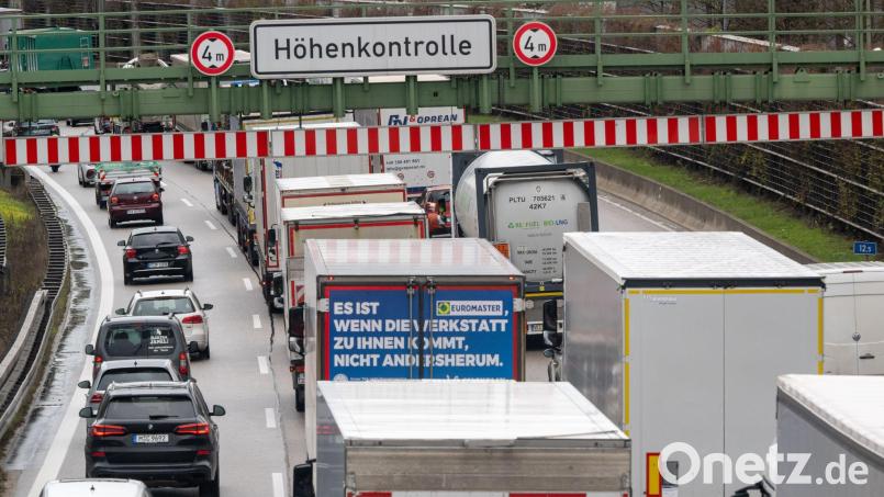 In München wurde in der Nacht drei Mal eine Höhenkontrolle ausgelöst. (Symbolbild) Bild: Peter Kneffel/dpa