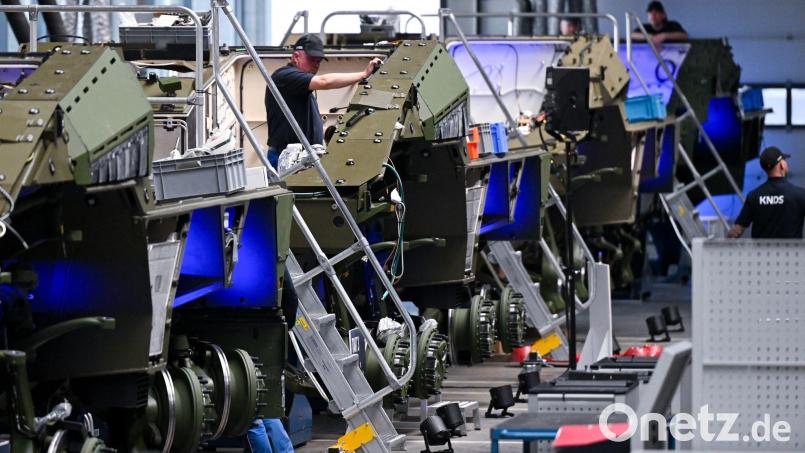 Bis zu 10 Fahrmodule des Boxer sollen auf der neuen Fertigungsstraße pro Monat gebaut werden können. Bild: Sven Hoppe/dpa