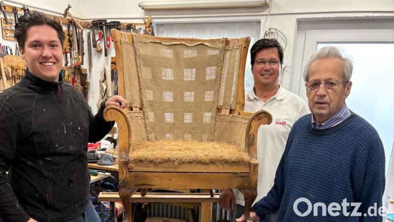 Drei Generationen von Meistern (von links): Tizian Weiß, Reiner Weiß und Senior Leonhard Weiß. Bild: Erhard Nitzbon