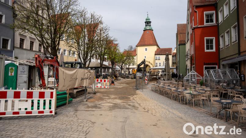 Baulärm, Staub und Umleitungen prägen das Bild am Unteren Markt. Bild: Marina Gube