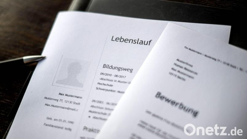 Bewerbungen bleiben bei Arbeitgebern zunehmend häufig unbeantwortet - mit ungünstigen Folgen. (Symbolbild) Bild: Sina Schuldt/dpa/dpa-tmn