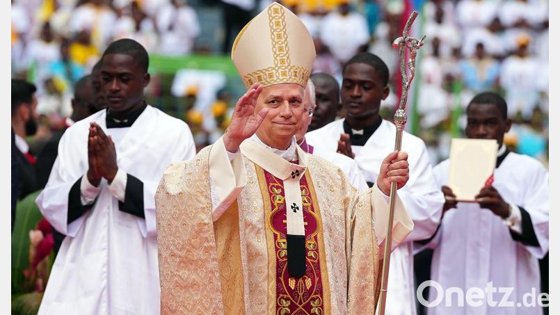 Papst Leo XIV. bei seiner letzten Messe in Afrika. Bild: Misper Apawu/AP/dpa