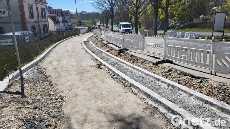 Bei der Baustelle an der Bundesstraße 299 zwischen Waldsassen und Kondrau halten sich Radfahrer nicht immer an die während der Maßnahme vorgesehene Verkehrsführung. Darauf hat SPD-Rat Hubert Rosner in der Sitzung des Stadtrats hingewiesen. Bild: Stadt Waldsassen