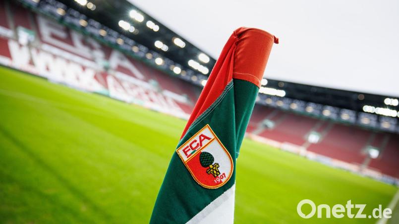 Der FC Augsburg holt einen Nachwuchsprofi von RB Leipzig. (Archivbild) Bild: Matthias Balk/dpa
