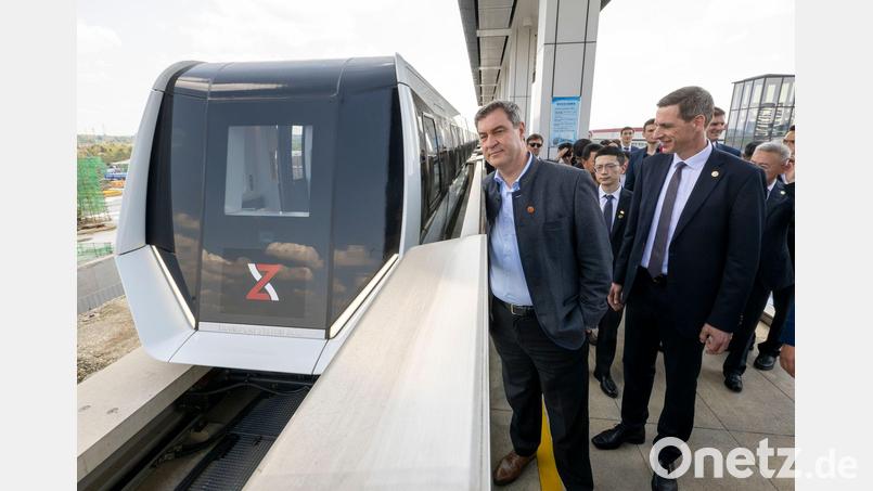 Die Magnetschwebebahn in Nürnberg hatte Ministerpräsident Söder ins Spiel gebracht und vorangetrieben. (Archivbild) Bild: Peter Kneffel/dpa