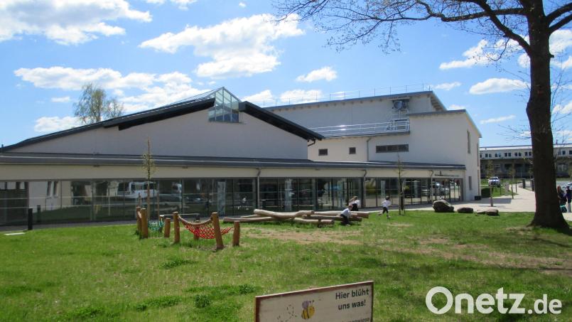 Große kommunale Liegenschaften wie die Schule, das Hallenbad oder die Mehrzweckhalle benötigen für den Betrieb eine größere Menge an Energie. Ein kommunales Energiemanagement soll nun dabei helfen, die Vorbräuche zu optimieren und am Ende Energie einzusparen. Bild: bnr