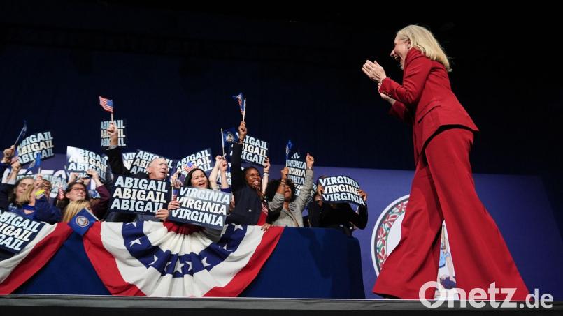 Gericht erklärt Neuzuschnitt der Wahlkreise in Virginia für ungültig. (Archivbild). Bild: Stephanie Scarbrough/AP/dpa