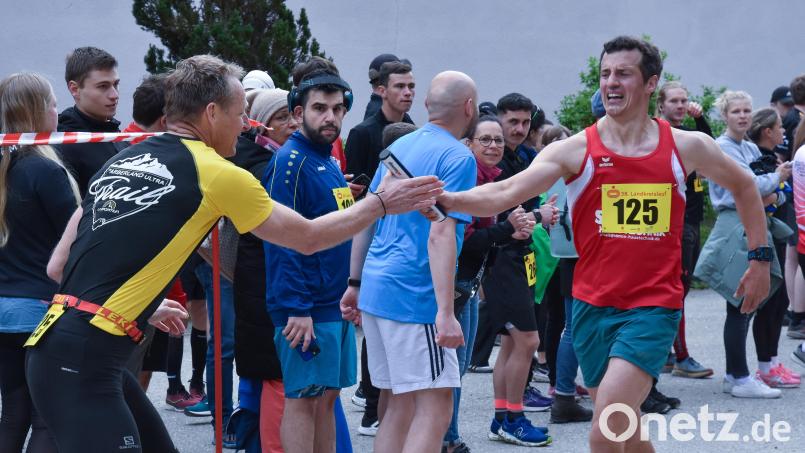 Noch bis zum 3. Mai sind Anmeldungen für den Landkreislauf Amberg-Sulzbach möglich, der bei Läufern sehr beliebt ist und heuer zum 40. Mal veranstaltet wird. Archivbild: Stephan Huber