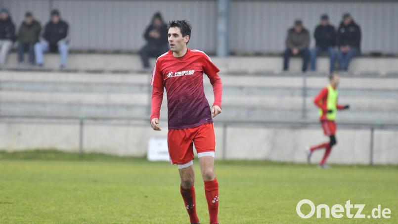 Der TuS/WE Hirschau und Spielertrainer Andreas Meyer gehen gemeinsam in die nächste Saison. Bild: Hubert Ziegler