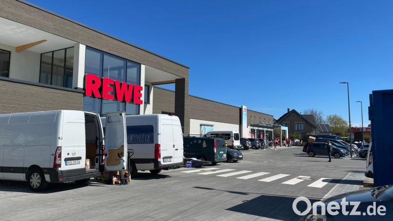 In Auerbach eröffnen ein Rewe und ein DM nebeneinander. Bild: knz