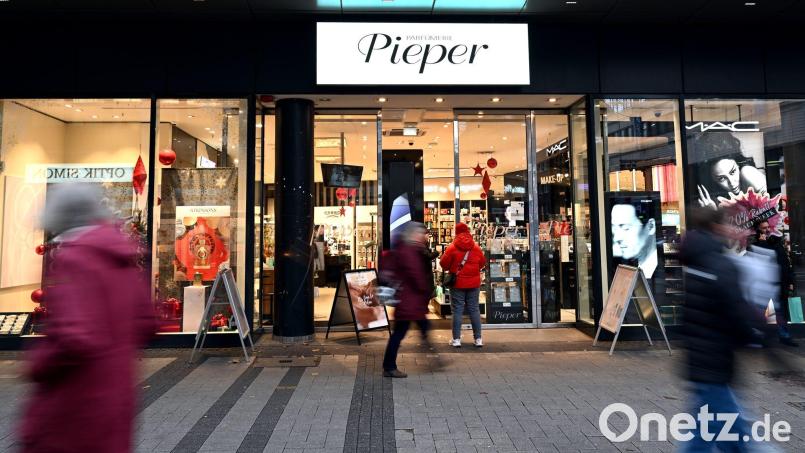 Die Parfümerie Pieper hat mehr als 100 Filialen in Deutschland. Bild: Federico Gambarini/dpa
