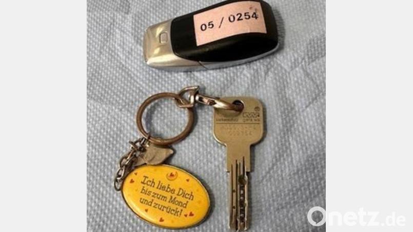 Die Polizei Schwandorf sucht die Besitzer von Schlüsseln, die bei einem festgenommenen Dieb gefunden wurden. Symbolbild: Polizei Schwandorf