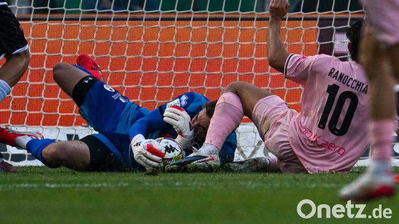 Halswirbelbruch nach Zusammenprall: Für Jürgen Klinsmanns Sohn Jonathan ist die Saison beendet. (Archivbild) Bild: Vincenzo Orlando/LiveMedia-IPA/ZUMA Press Wire/dpa