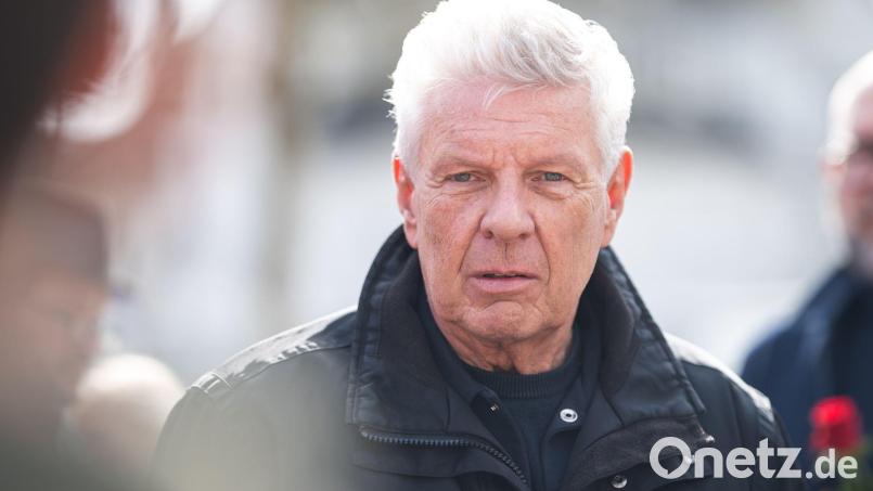 Dieter Reiter (SPD) will am 11. Mai in der ersten Sitzung des neuen Stadtrats seinem Nachfolger Dominik Krause die Amtskette überreichen. (Archivbild) Bild: Lukas Barth-Tuttas/dpa