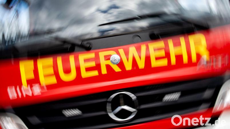 Neben der Feuerwehr war auch die Polizei mit mehreren Streifen vor Ort. (Symbolbild) Bild: Hauke-Christian Dittrich/dpa