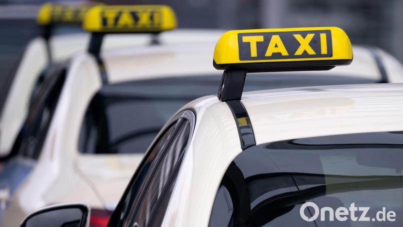 Für das Taxigewerbe sind Uber &amp; Co. eine Bedrohung. (Symbolbild) Bild: Sven Hoppe/dpa