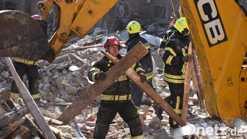 Auch aus Dnipro wurden schwere Explosionen gemeldet. Bild: Mykola Synelnykov/AP/dpa