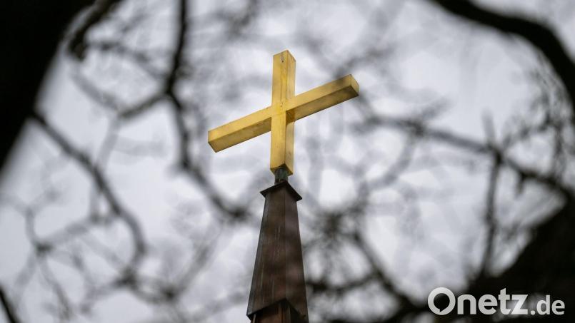 Das Landeskomitee der Katholiken in Bayern warnt vor einer Vereinnahmung des Christentums durch die AfD. (Symbolbild) Bild: Pia Bayer/dpa/dpa-tmn