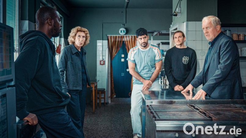 Krassnitzer und Neuhauser spielen in ihrem vorletzten Fall äußerst überzeugend ein Ermittler-Duo voller Weisheit und Empathie. Bild: Katharina Mückstein/ARD Degeto/dpa