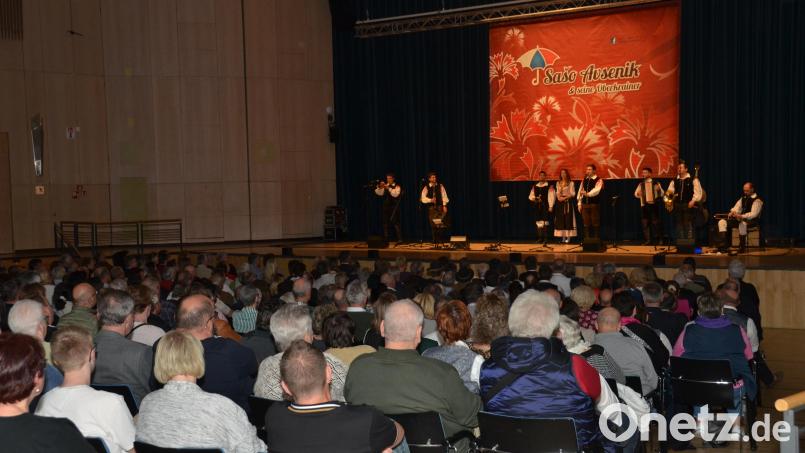 Das Konzert von Sašo Avsenik in Weiden machte viele Zuhörer glücklich. Der Oberkrainer-Sound ist unverwechselbar. Bild: dob