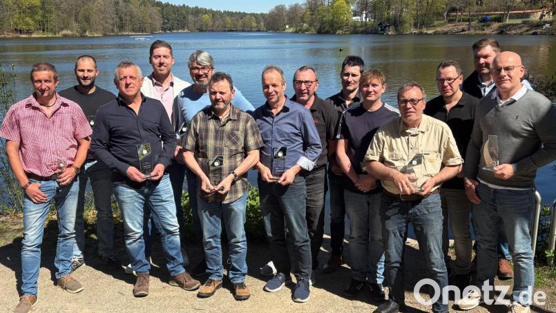 Andreas Insinger würdigte den Verdienst seiner Jubilare und seiner Mitarbeiter die in den Ruhestand verabschiedet wurden. Bild: M.Donat