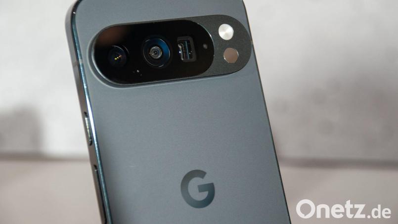 Google gehört zu den sogenannten Gatekeepern („Torwächtern“), die wegen ihrer dominanten Stellung besonderen EU-Wettbewerbsregeln unterliegen. (Symbolbild) Bild: Andrej Sokolow/dpa