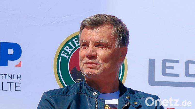 Thomas Helmer am Sonntag beim Fußballtalk in Friedenfels. Bild: bsc