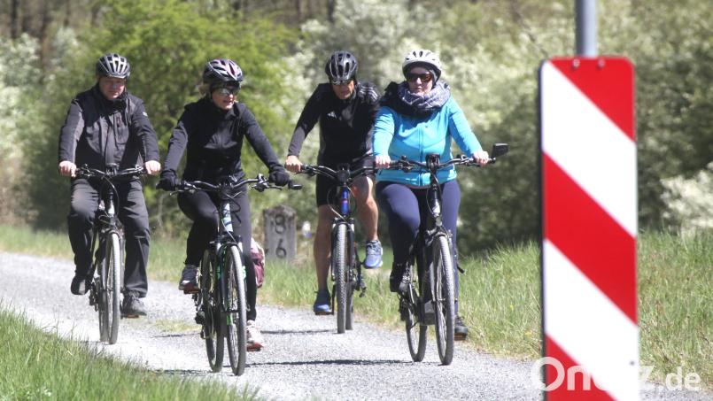 Unterwegs auf dem bayerisch-böhmischen Freundschaftsweg: Den Radlersonntag nutzten wieder viele Radlfahrer für einen gemeinsamen Ausflug. Bild: Hirsch
