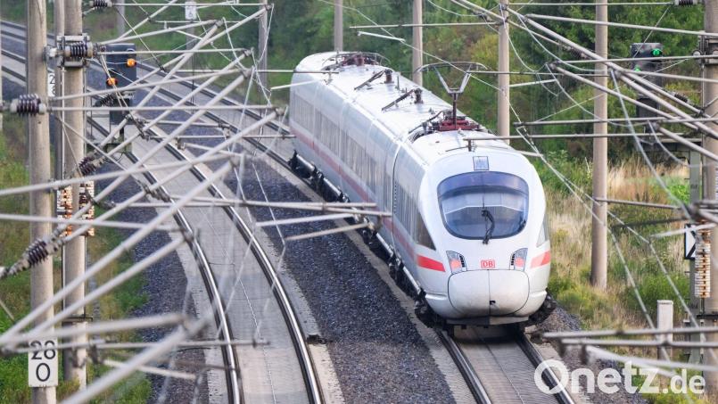 Die Deutsche Bahn beginnt am 1. Mai eine umfassende Sanierung der Strecke zwischen Hamburg und Hannover. (Archivbild) Bild: Julian Stratenschulte/dpa