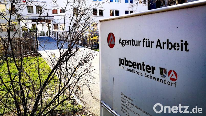 Die Agentur für Arbeit Schwandorf meldet für April weniger Arbeitslose. Symbolbild: td