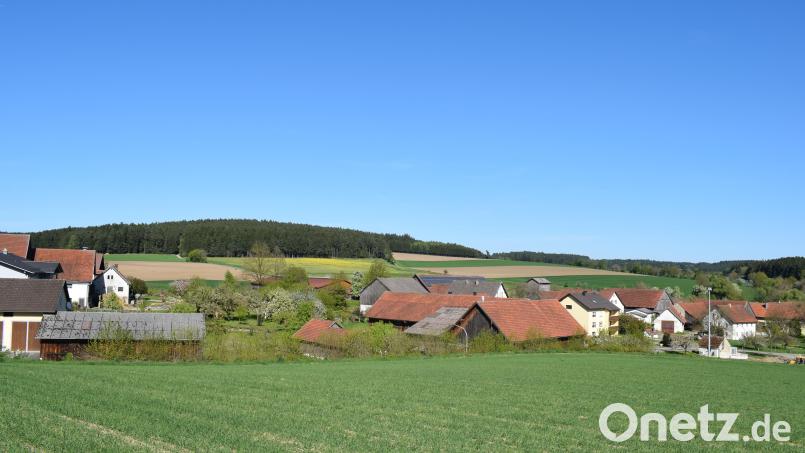 Auf der Anhöhe nordöstlich der Ortschaft Trichenricht, im Regionalplan als SAD 05 bezeichnet, soll der Windpark Trichenricht mit drei Windkraftanlagen errichtet werden. Bild: bnr