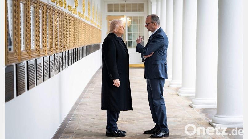 Trump (l.) greift Merz (r.) noch mal online an. (Archivbild) Bild: Guido Bergmann/Presse- und Informationsamt der/dpa